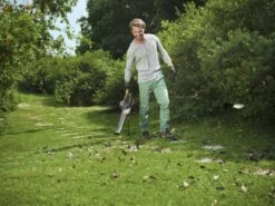 Stiga BL 130c V Elektrische Bladblazer Met Zuigfunctie - 2,6kW - 92m/s - 7m³/min -HandelFix Winkel 1c6692587645c6f20aba6a8eb6c81490