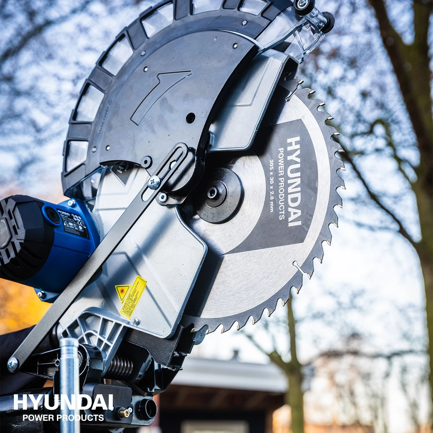 Hyundai 56256 Radiaal Afkortzaag - 1800W - 305mm (2x 45°) 10 Hyundai 56256 Radiaal Afkortzaag - 1800W - 305mm (2x 45°) - Afbeelding 8