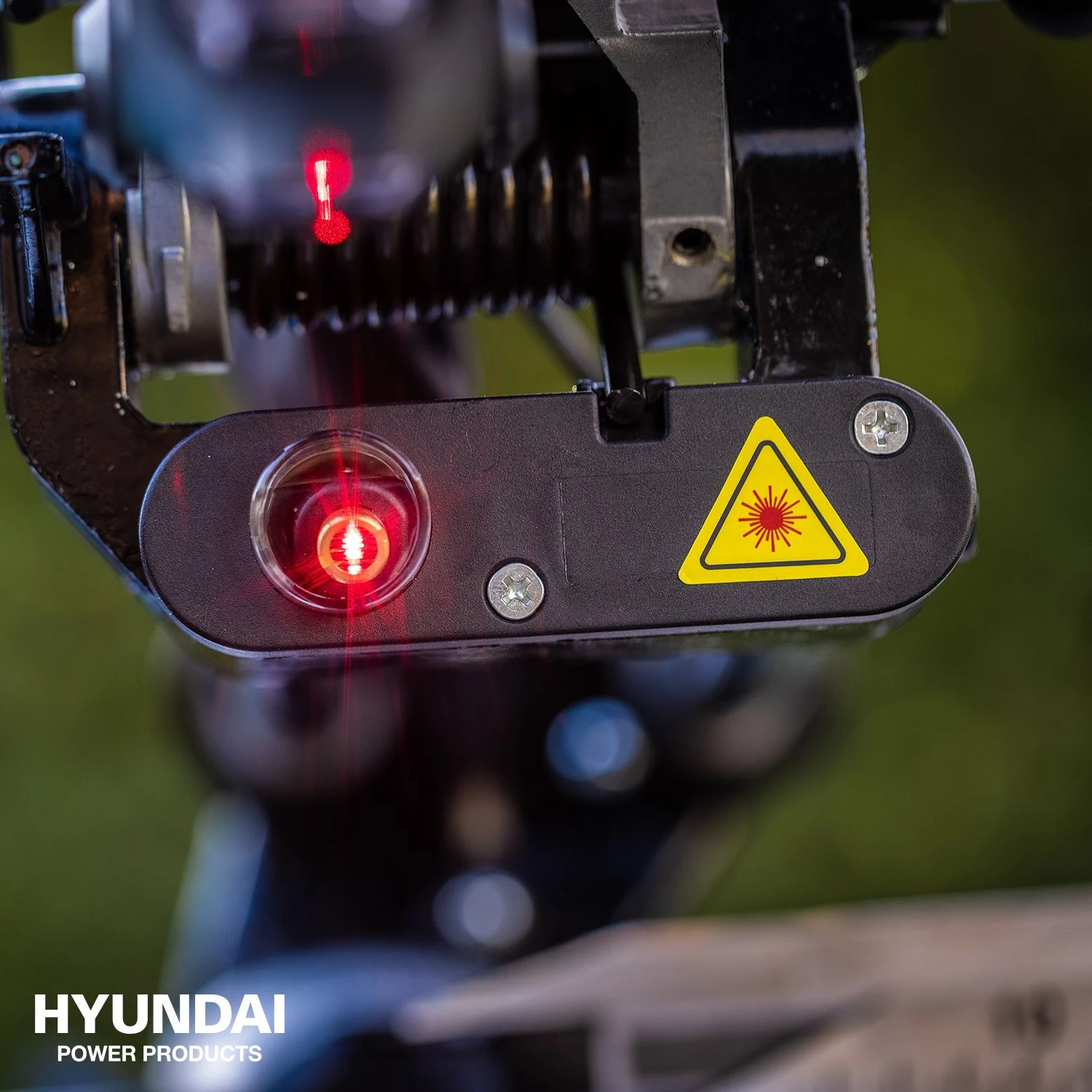 Hyundai 56255 Radiaal Afkortzaag - 1700W - 216mm 7 Hyundai 56255 Radiaal Afkortzaag - 1700W - 216mm - Afbeelding 5