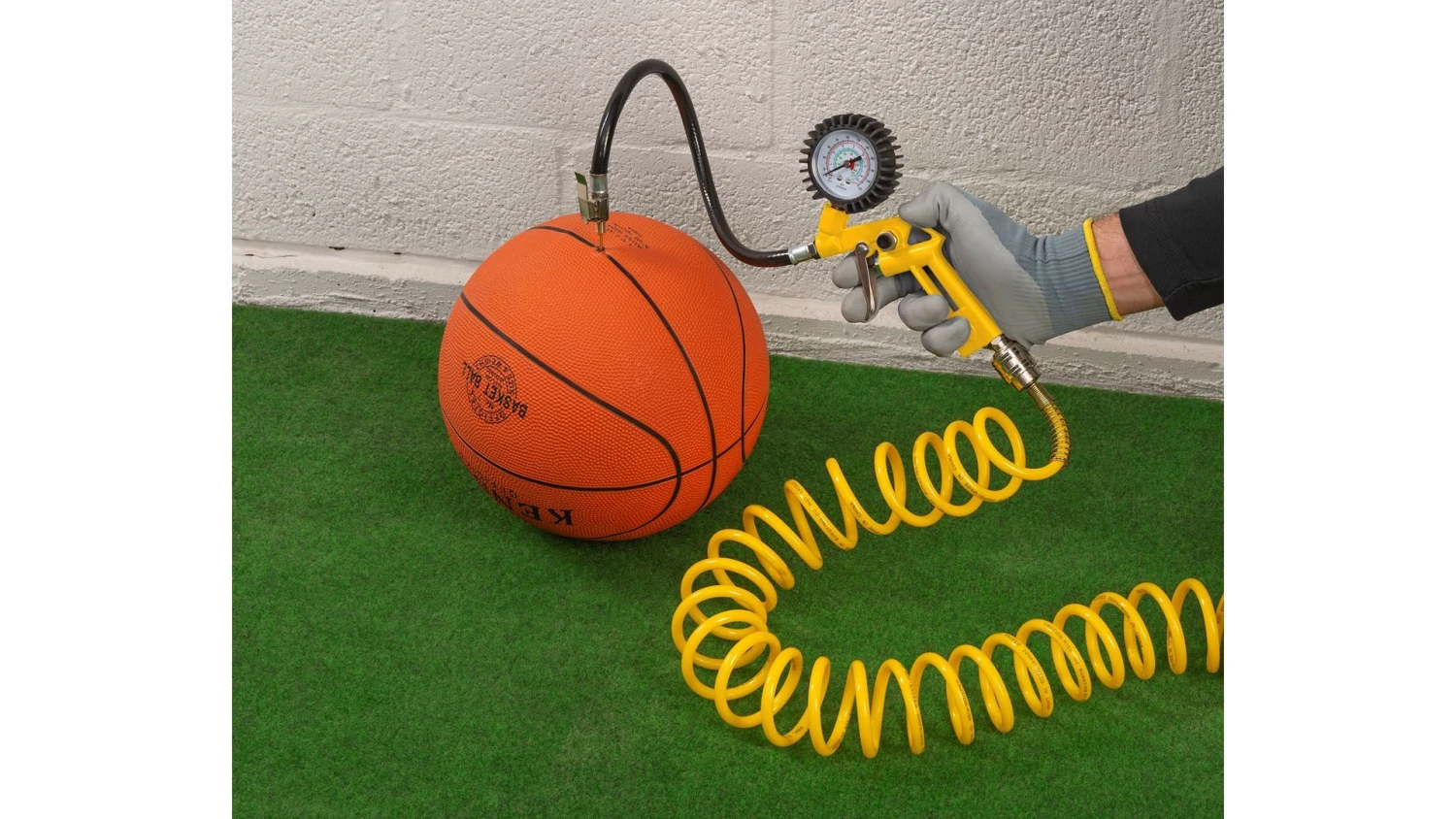 Powerplus POWX1706 Draagbare Compressor + 11 Accessoire - 1100W - 8 Bar 12 Powerplus POWX1706 Draagbare Compressor + 11 Accessoire - 1100W - 8 Bar - Afbeelding 10