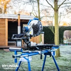 Hyundai 56256 Radiaal Afkortzaag - 1800W - 305mm (2x 45°) 17 Hyundai 56256 Radiaal Afkortzaag - 1800W - 305mm (2x 45°) -HandelFix Winkel 5cfb86b1e7f8dfc7df2cd538934e38fc