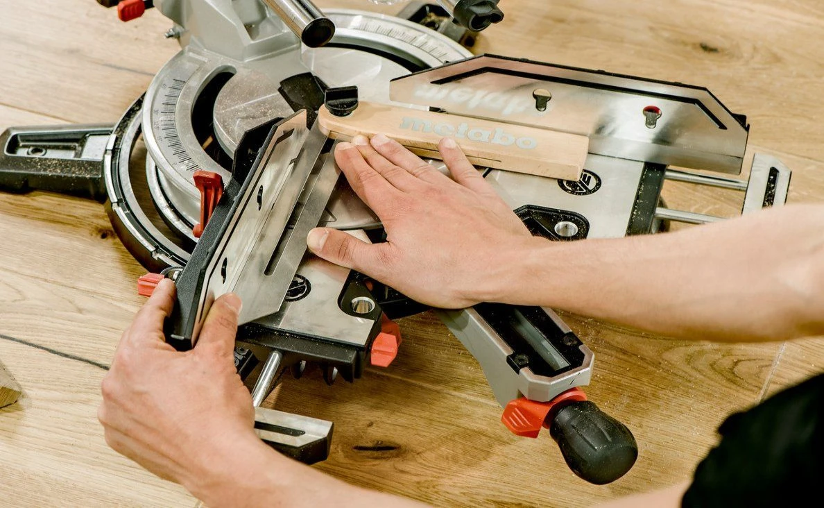 Metabo KGSV 72 XACT SYM Afkortzaag - 1800W - 216 X 30mm - 612216000 7 Metabo KGSV 72 XACT SYM Afkortzaag - 1800W - 216 X 30mm - 612216000 - Afbeelding 5