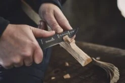 Hultafors OK4 Outdoor Mes Inclusief Draagholster - 209 Mm - 380270 -HandelFix Winkel 641ed3302e4915700a3c584b44cb57ae