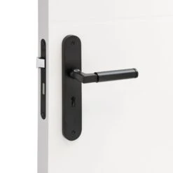 Impresso 86.012.33 Aston Ovaal Deurschild Met Schroef En Sleutelgat - Aluminium/Zwart -HandelFix Winkel 647e7b2b8fdc29cb068b20f97c1b3784