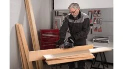 Powerplus POWE80030 Schaafmachine - 900W - 82 Mm -HandelFix Winkel 6745f600e9287656a97b7bb963e0688f