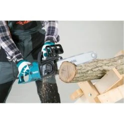 Makita UC3551A Kettingzaag - 2000W - 350mm 11 Makita UC3551A Kettingzaag - 2000W - 350mm -HandelFix Winkel 6d1a8236d3235d747867d944a7607def