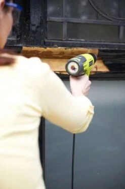 Ryobi EHG2000 Heteluchtpistool Incl. Accessoires - 2000W - 5133001137 -HandelFix Winkel 79d69708e4f5b96d10821aeff2fef524