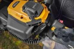 Stiga HT 525 Benzine Heggenschaar - 22,5cc - 0,65kW - 2-takt - 46cm - 35mm -HandelFix Winkel 7d915eccd60da4c3b3ab25426e526747