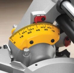 DeWalt DWS780S Afkortzaag Met XPS Zaaglijnindicator - 1675W - 305 X 30mm - DWS780S-QS 6 DeWalt DWS780S Afkortzaag Met XPS Zaaglijnindicator - 1675W - 305 X 30mm - DWS780S-QS -HandelFix Winkel 92847d85b5a4d5c33a276f774726112f