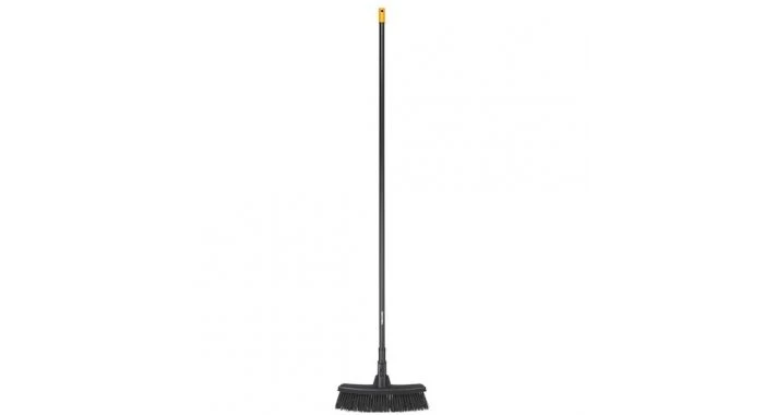 Fiskars 1025921 Universele Bezem M - 380 X 1620mm 3 Fiskars 1025921 Universele Bezem M - 380 X 1620mm