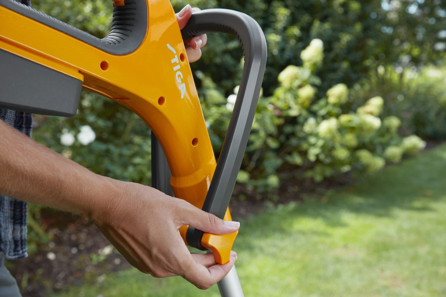 Stiga GT 100e Kit Accu Grastrimmer - 25cm - Telescopisch 19 Stiga GT 100e Kit Accu Grastrimmer - 25cm - Telescopisch - Afbeelding 17