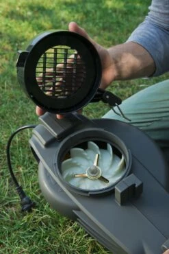 Stiga BL 130c V Elektrische Bladblazer Met Zuigfunctie - 2,6kW - 92m/s - 7m³/min -HandelFix Winkel b08a72d649ad60ae1dbf581d1173a063