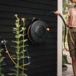 Fiskars 1057238 Solid Slanghaspel M - 20m 13 Fiskars 1057238 Solid Slanghaspel M - 20m -HandelFix Winkel c3b404f3c1c38a451c2d0e64ee7097ed