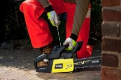 Ryobi RCS5145B Benzine Kettingzaag - 2-takt - 51cc - 450mm - 5133001858 -HandelFix Winkel dbd86f516e418789113bc490f1e833a7