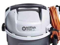 Nilfisk VP300 HEPA BASIC Stofzuiger - 800W - 10L -HandelFix Winkel f531b88794571ba6daed7f37b312bc76